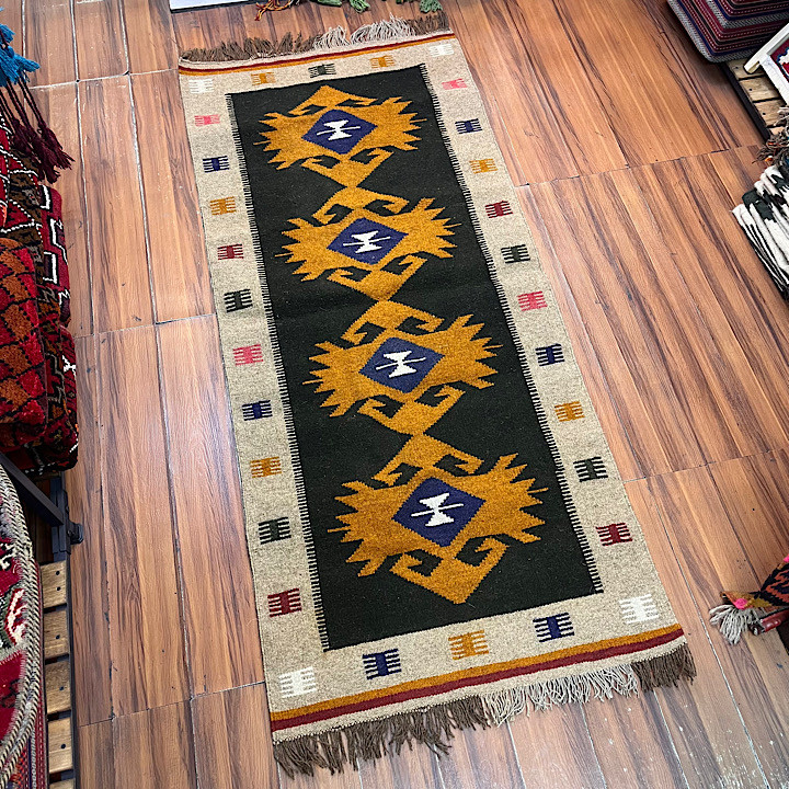 گلیم پشمی کناره