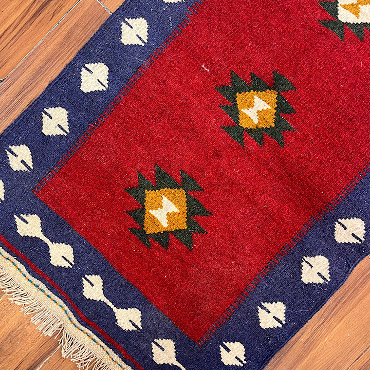 گلیم پشمی کناره