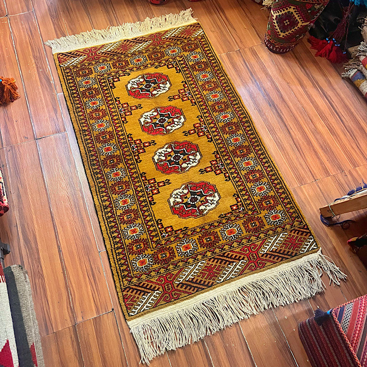 فرش دستبافت همراه تخفیف ویژه