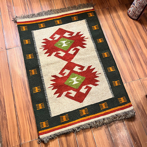 گلیم دورو دستبافت پشمی