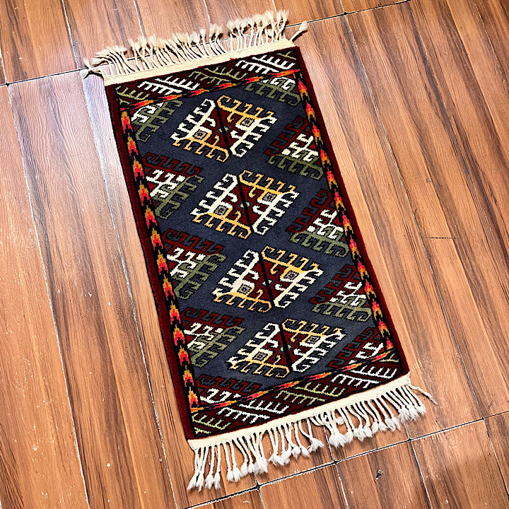 فرش دستبافت ترکمن کوچیک