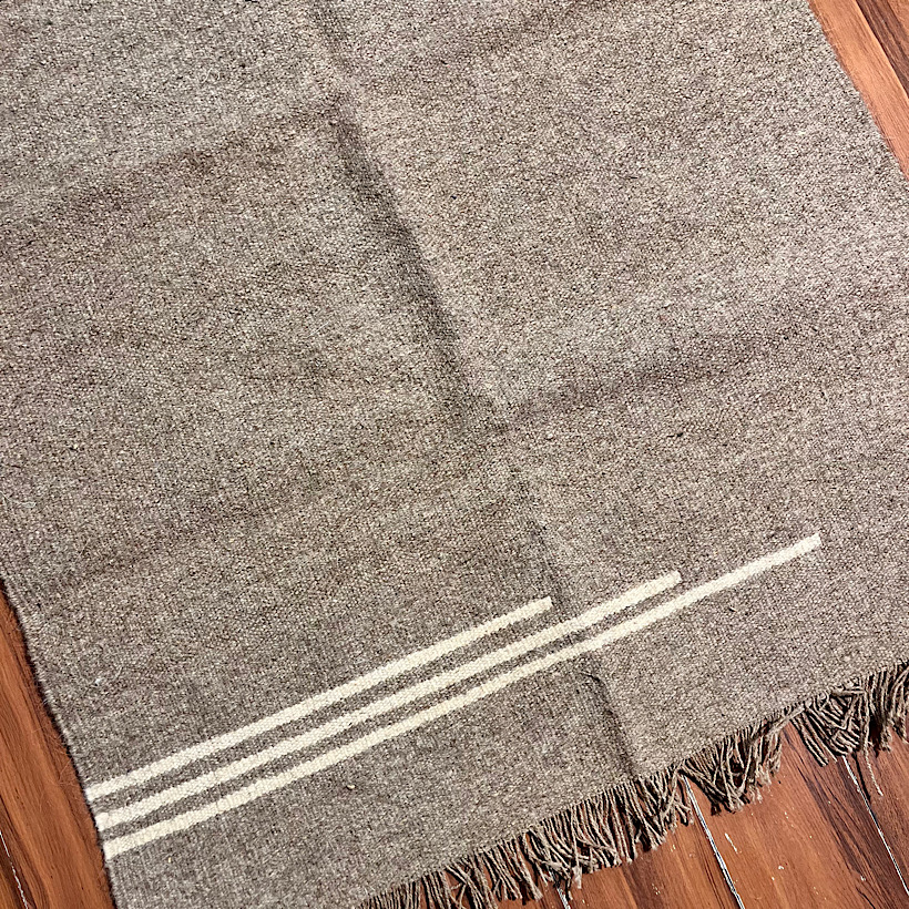 گلیم دستبافت پشمی