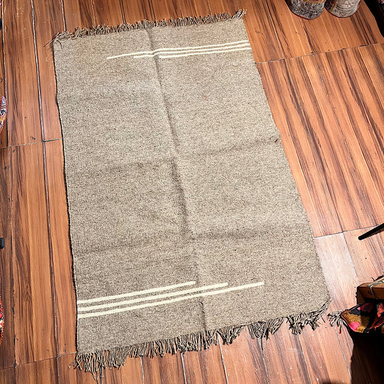 گلیم دستبافت پشمی